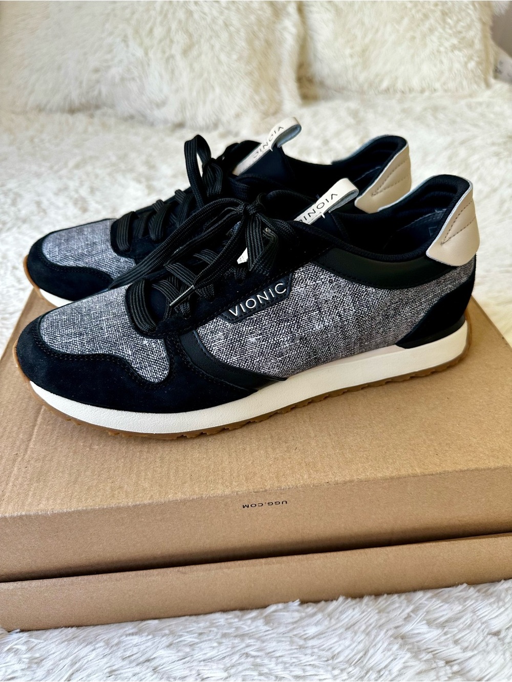 Vionic Monarch Sneakers Gray Black Lace Up Walking Shoes Women Size 9 NWOT